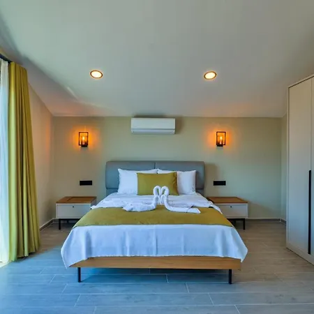 Vilă 4 Bedroom *