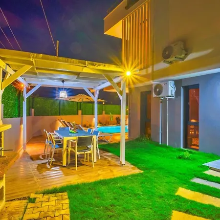 Vilă 4 Bedroom