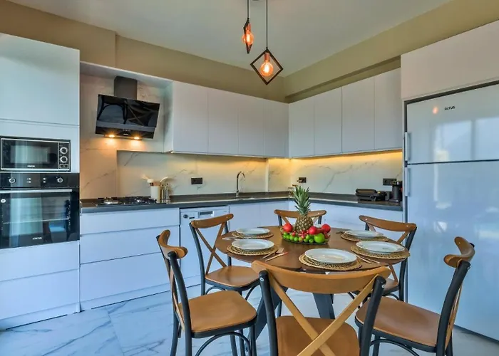 וילה 4 Bedroom *